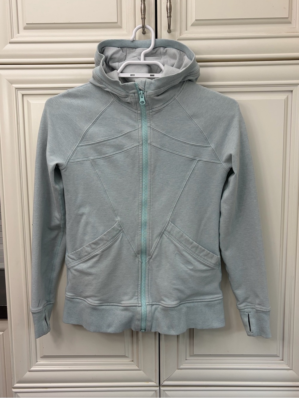Ivivva by Lululemon girl’s full zip hoodie